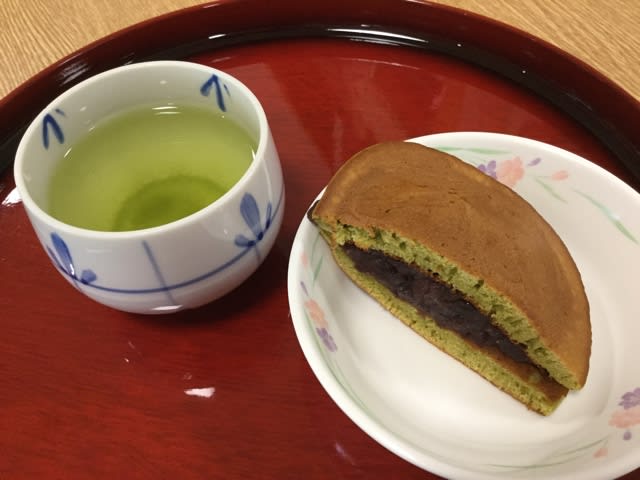 手作りの抹茶どら焼き