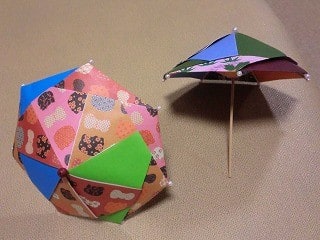完成した傘の小物