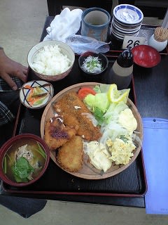 焼津『与作鮨』の昼食